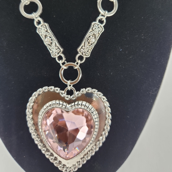 PAPARAZZI BLUE Ocean Heart Necklace ๐ - Picture 4 of 7